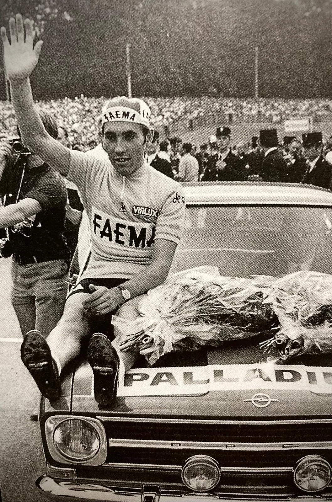 BIG サイズの写真/1960年代世界最高の選手【★Eddy ・Merckx 】 Eddy Merckx 1967 Tour de France World Famous Cyclist 8x10
